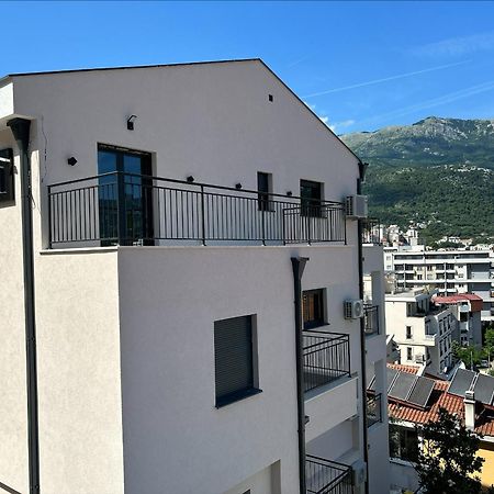 Merlin Prestige Apartments Будва Екстер'єр фото