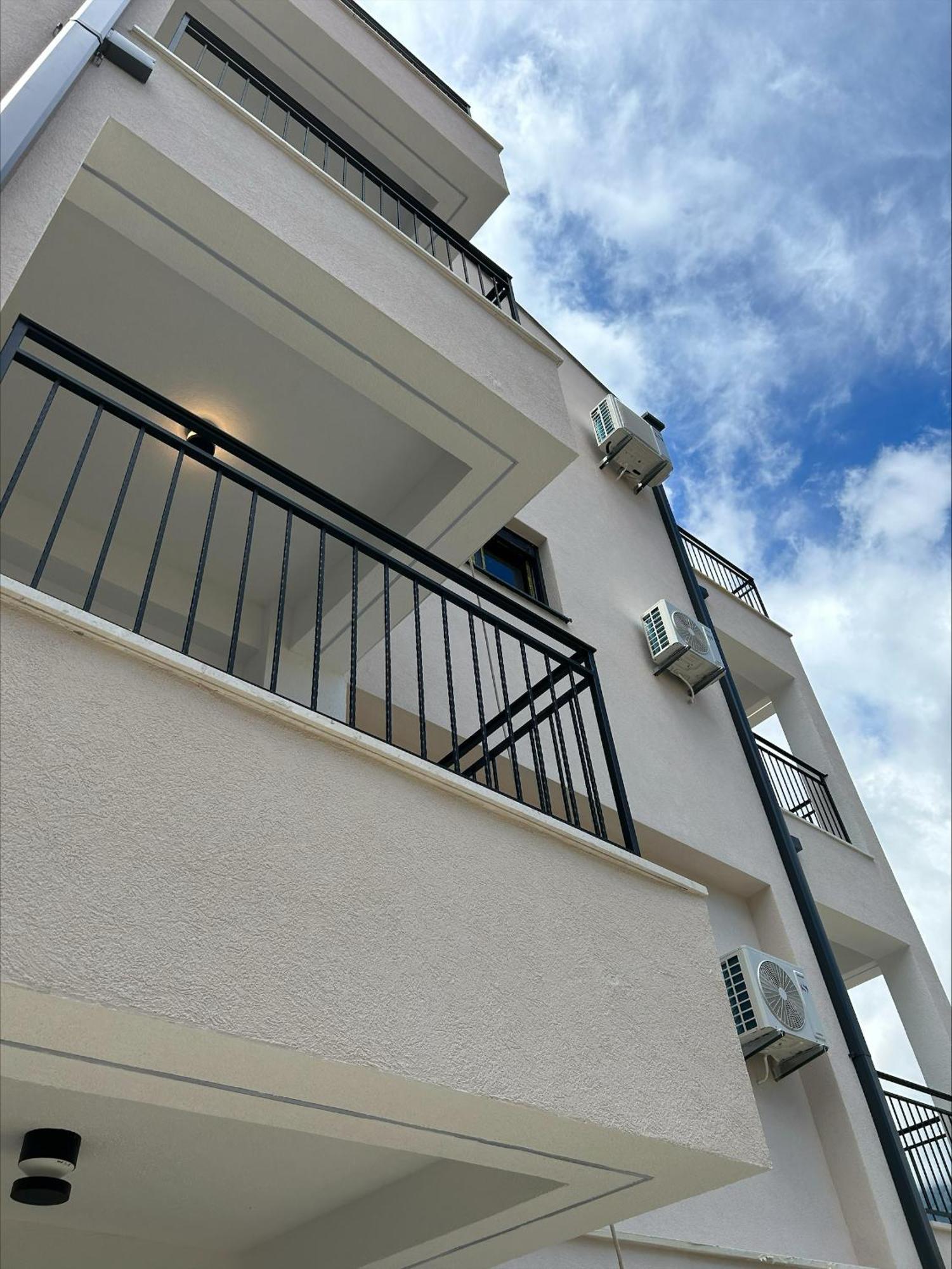 Merlin Prestige Apartments Будва Екстер'єр фото