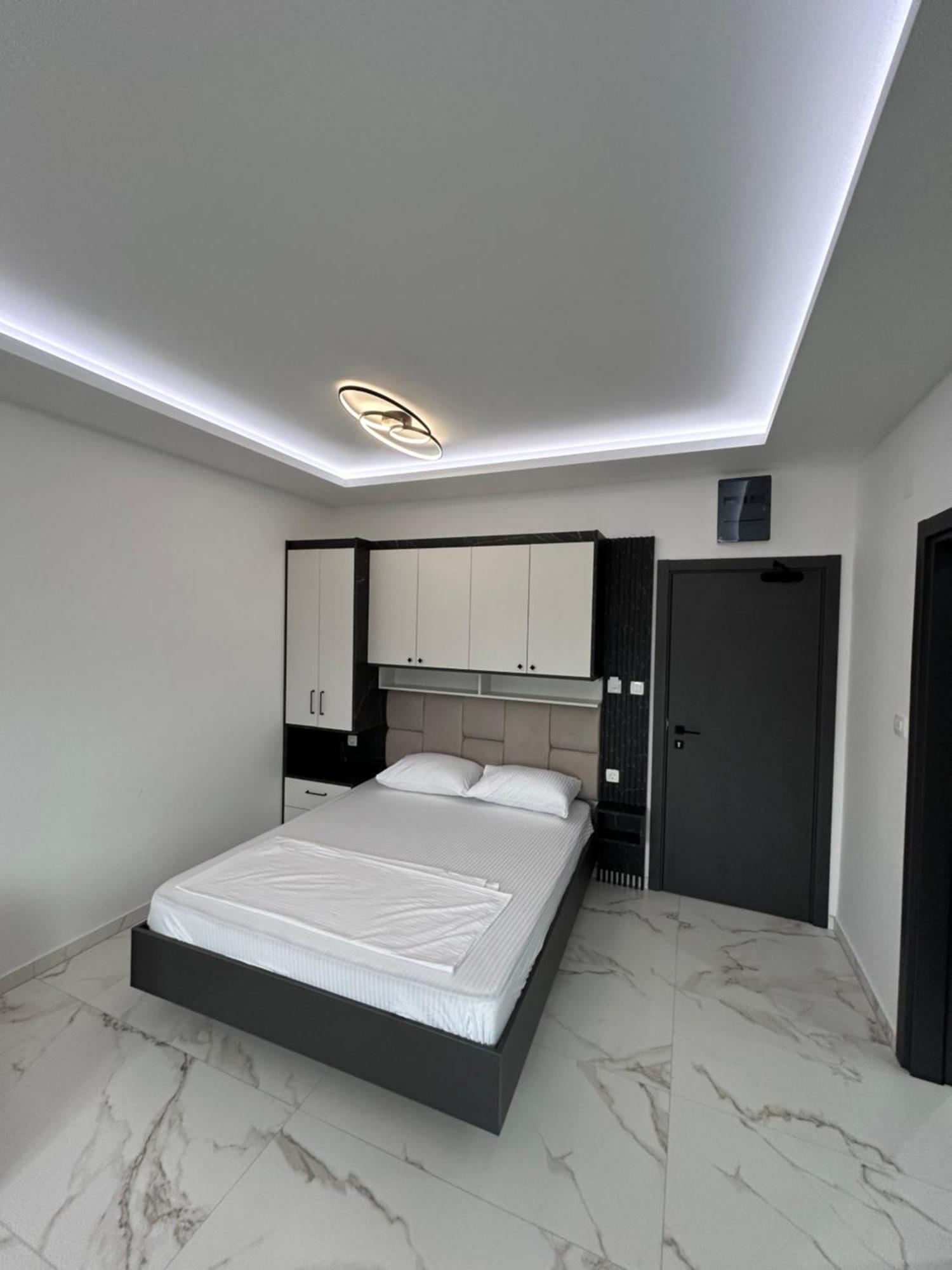 Merlin Prestige Apartments Будва Екстер'єр фото