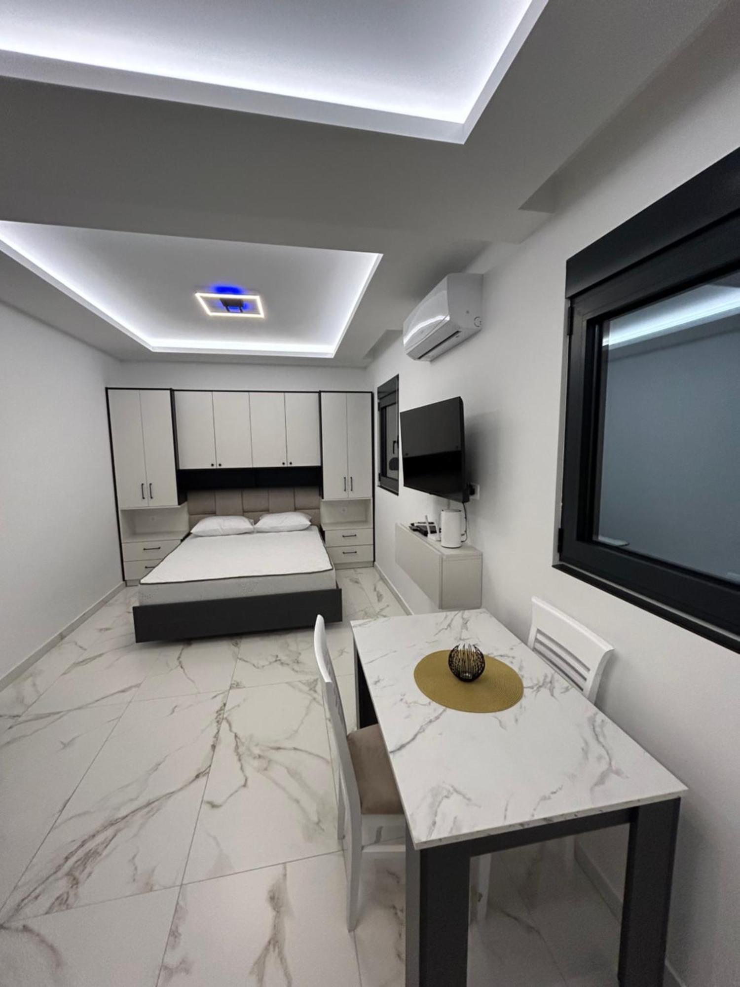 Merlin Prestige Apartments Будва Екстер'єр фото