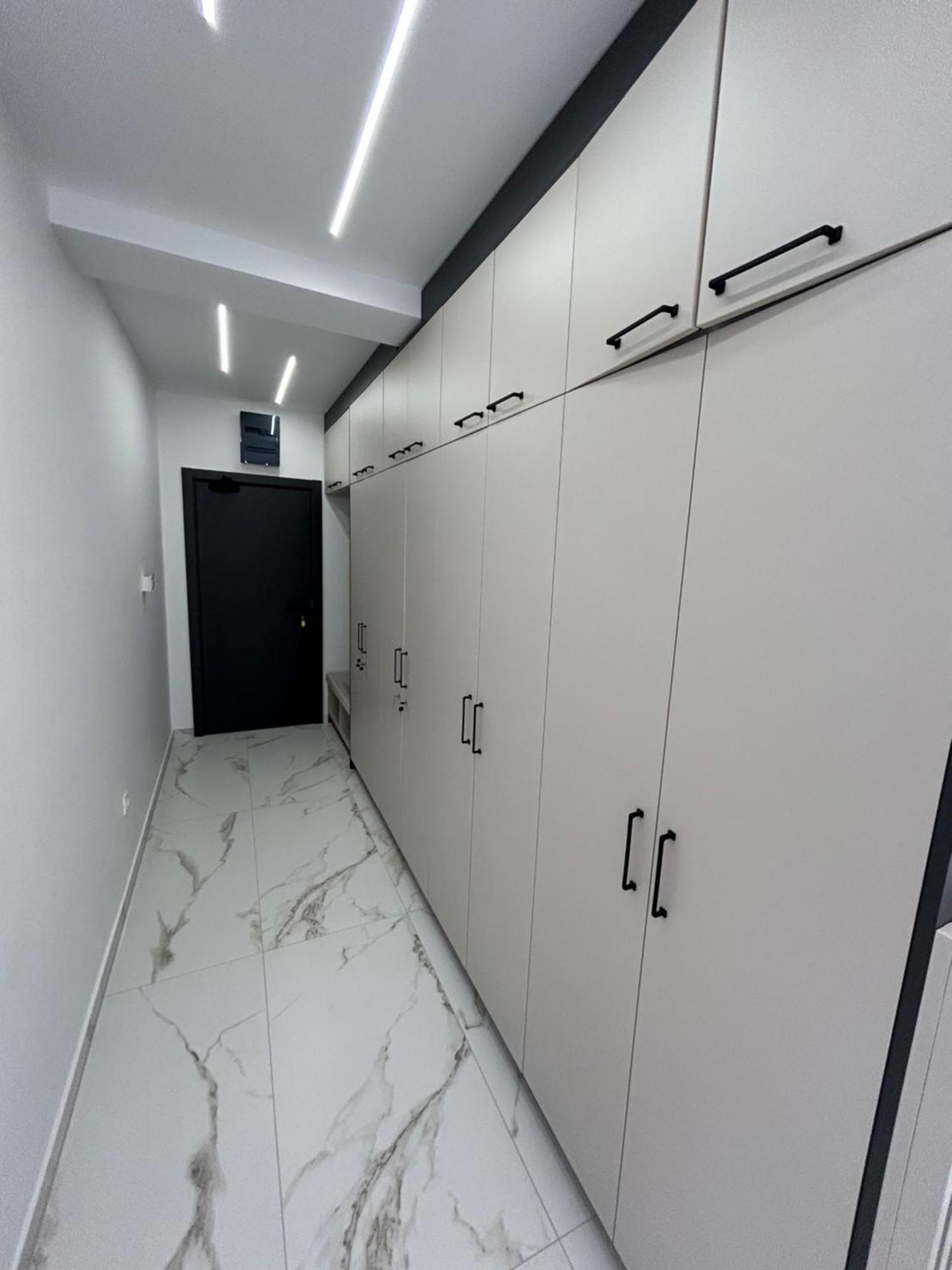 Merlin Prestige Apartments Будва Екстер'єр фото