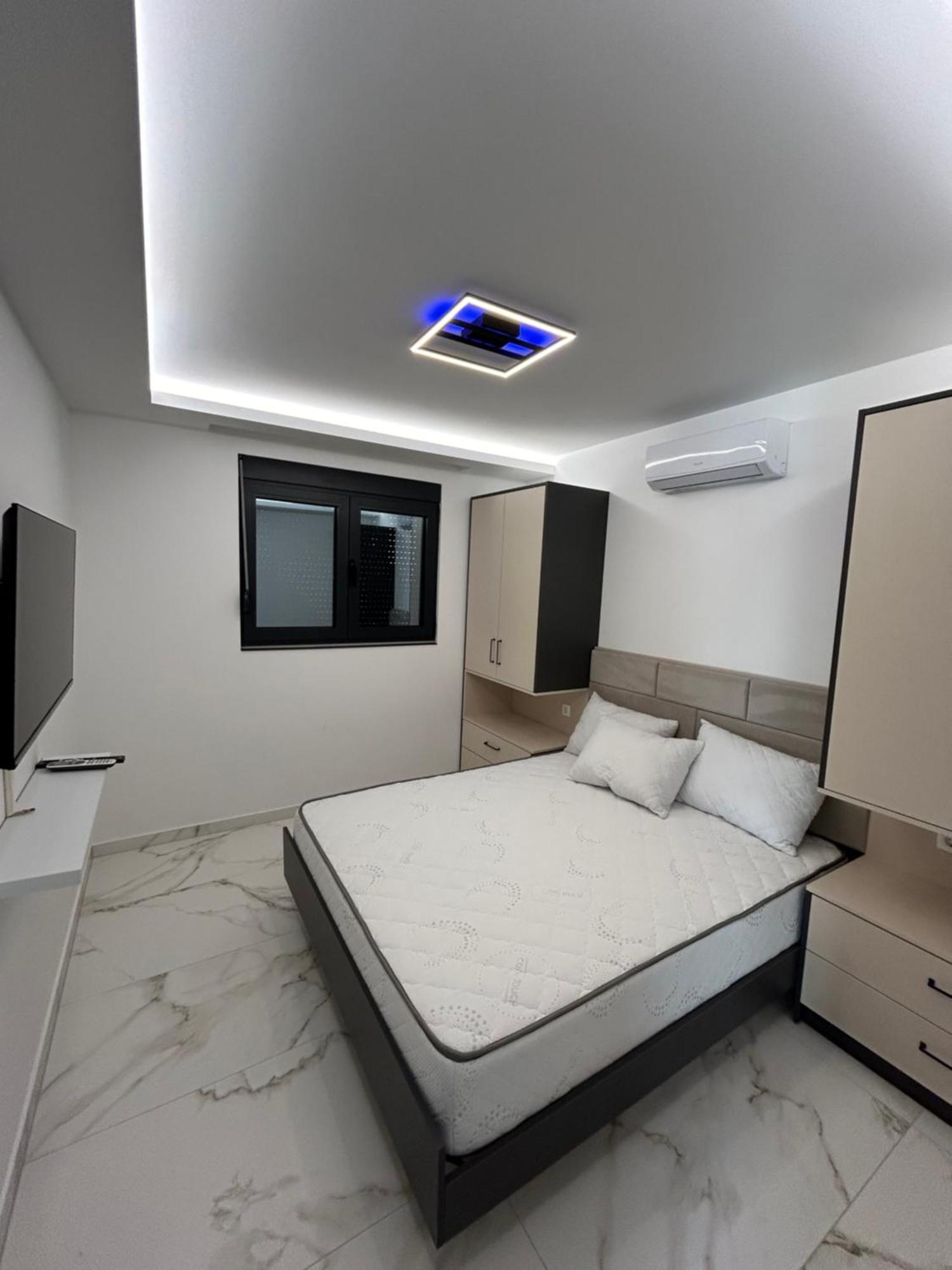 Merlin Prestige Apartments Будва Екстер'єр фото