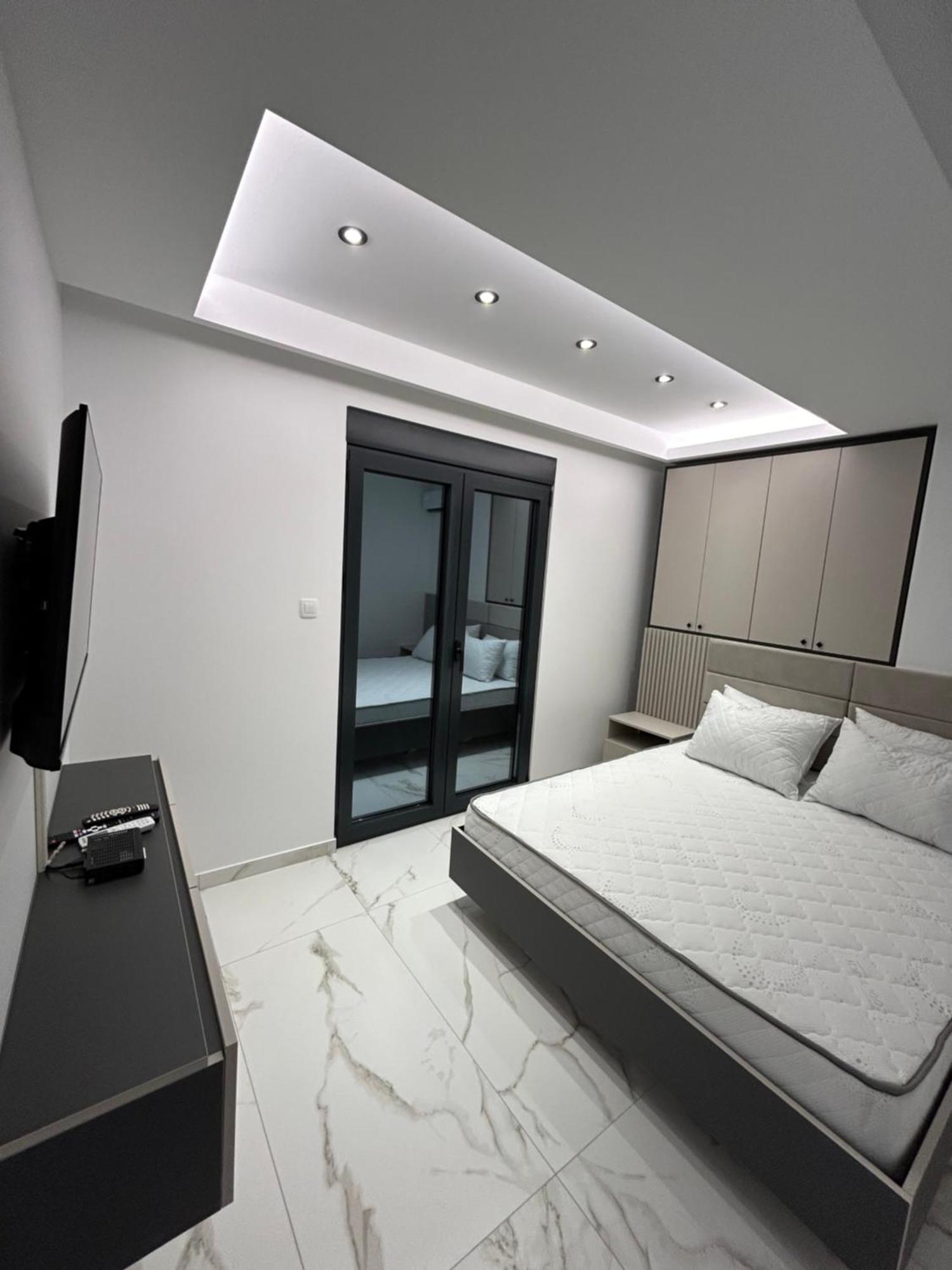 Merlin Prestige Apartments Будва Екстер'єр фото