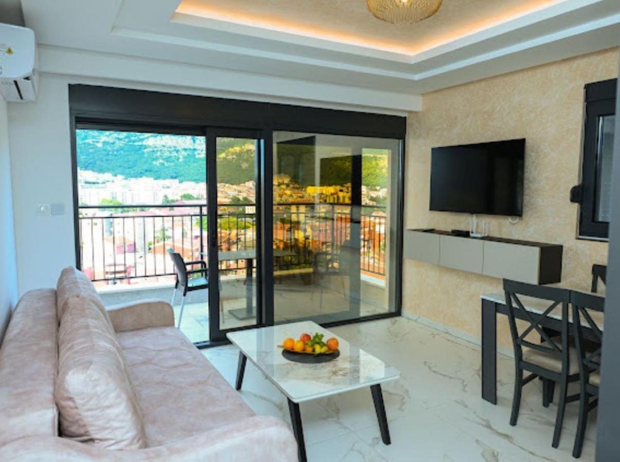 Merlin Prestige Apartments Будва Екстер'єр фото